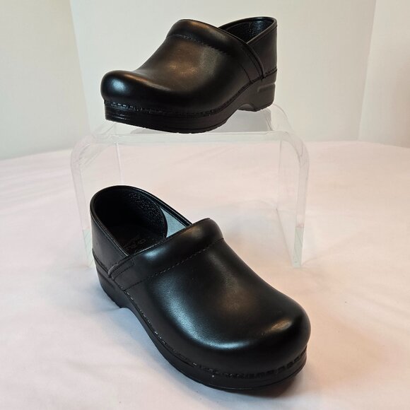 DANSKO Women's Professional Clog /Slip-On Sz: 7.5/38  Black - Picture 1 of 11